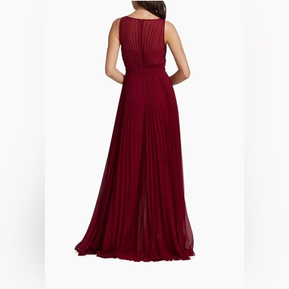 Badgley Mischka  Pleated Layered Gown size 10 - Picture 2 of 12